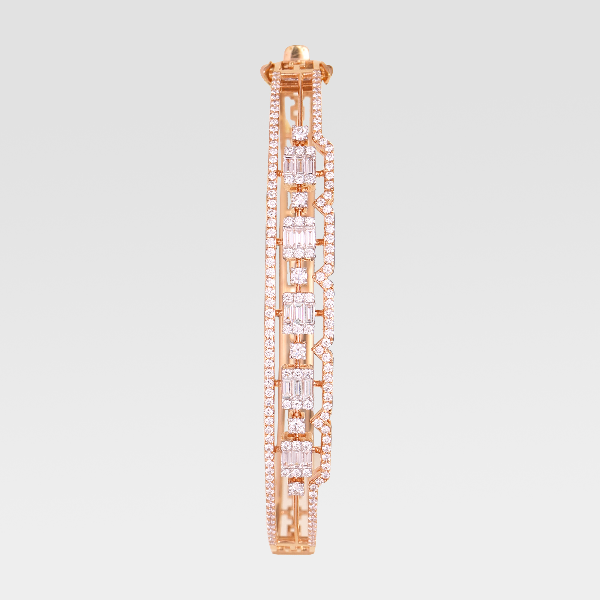 Clustered Brilliance Diamond Bracelet