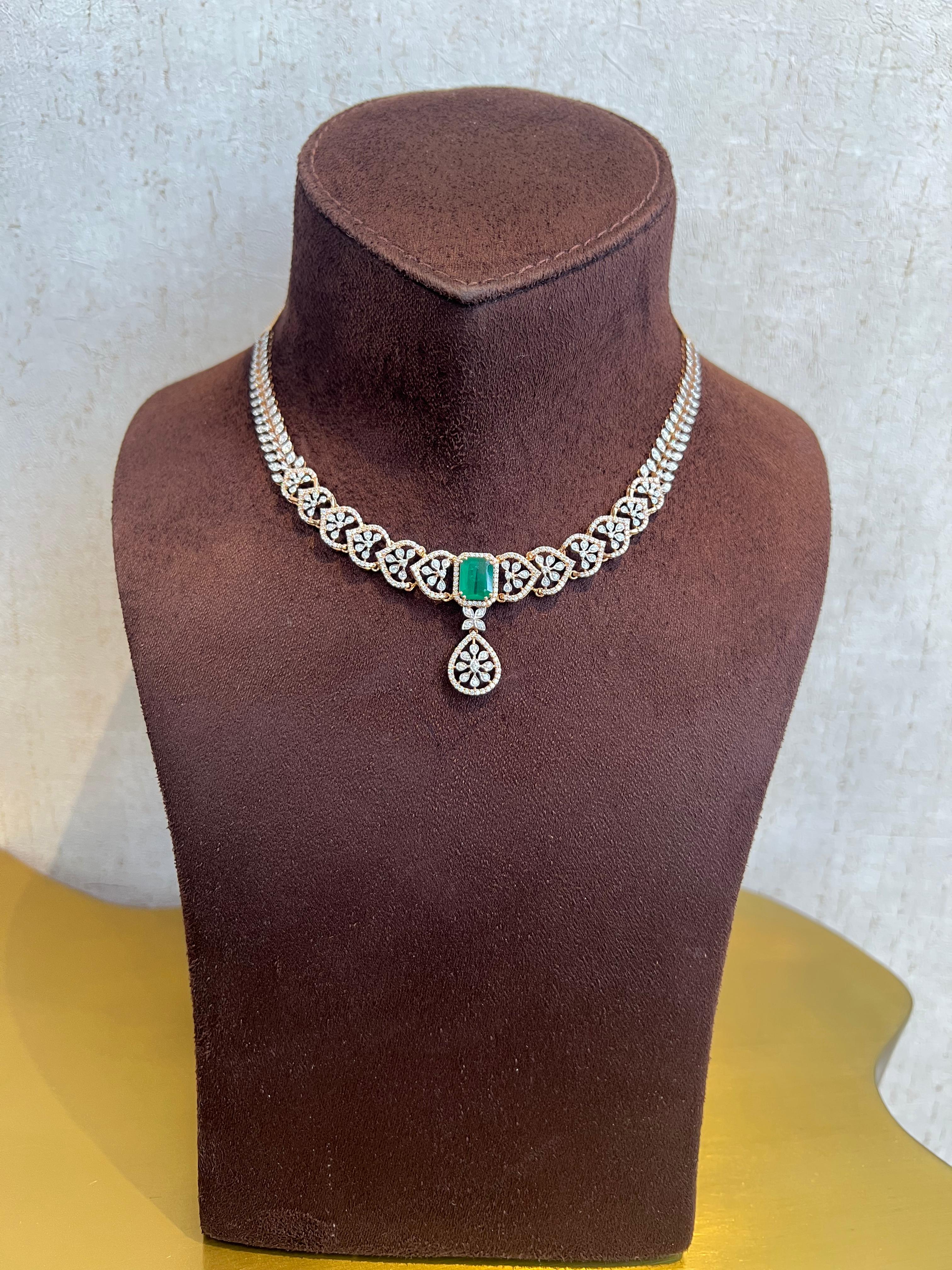 Elegant Diamond Necklace Elegant Diamond Necklace