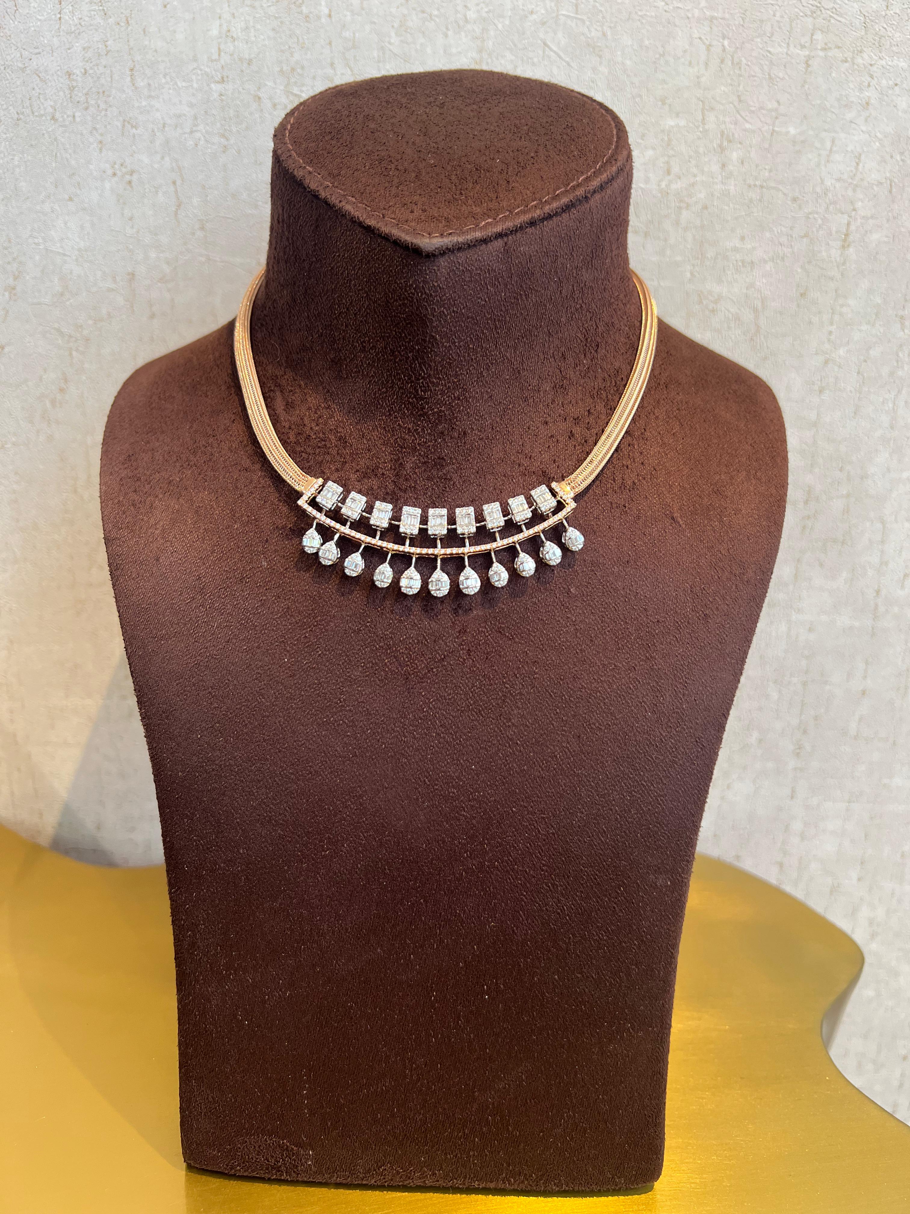 Stunning Diamond Necklace Stunning Diamond Necklace