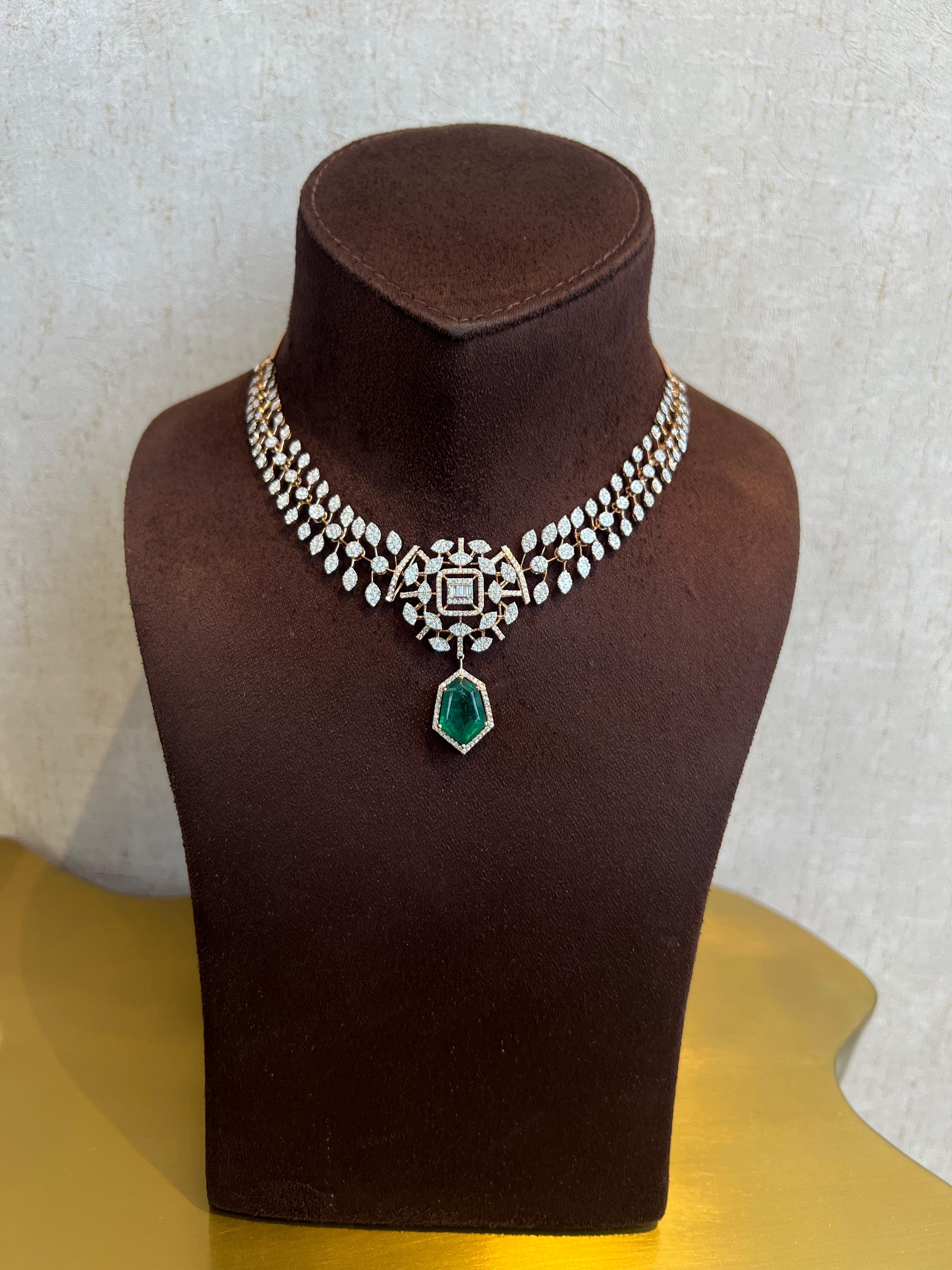 Graceful Diamond Necklace Graceful Diamond Necklace