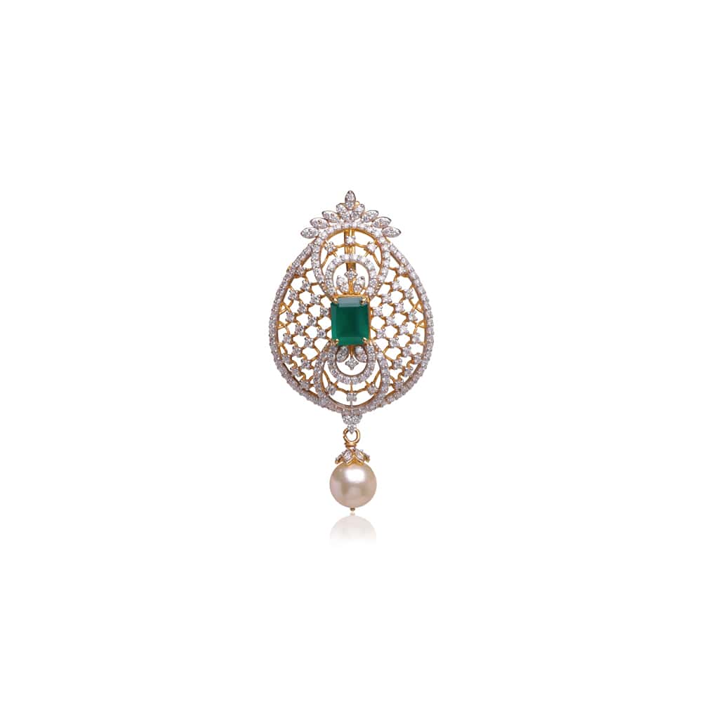 Exquisite Emerald Studded Diamond Pendant