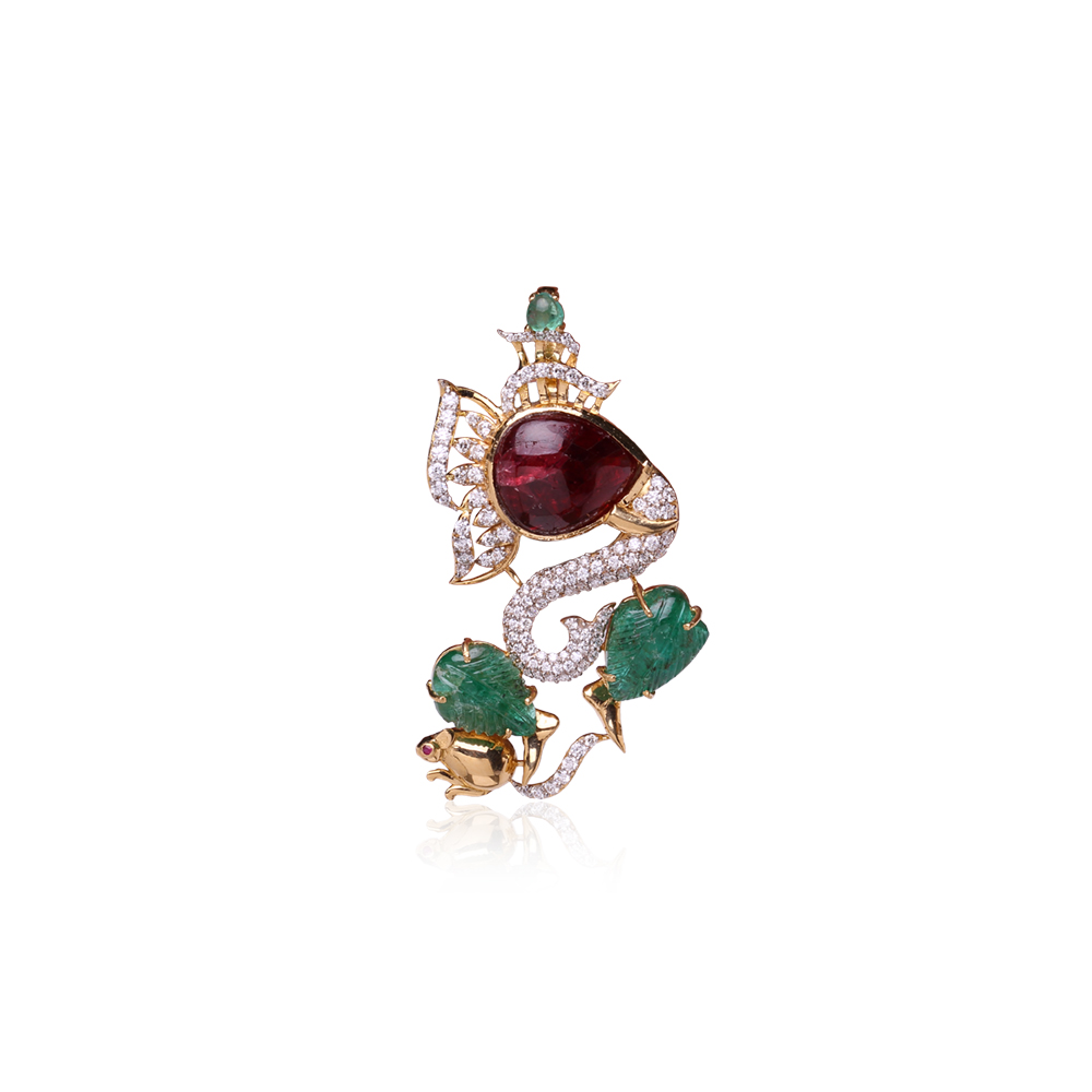 Pristine Lord Ganesh Pendant With Emerald And Diamond Studed