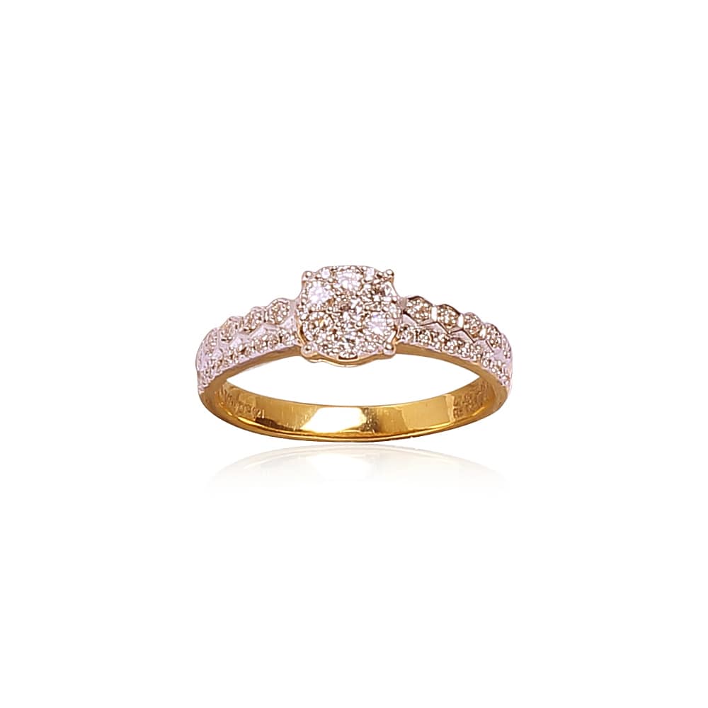 Glittering Diamond Ring