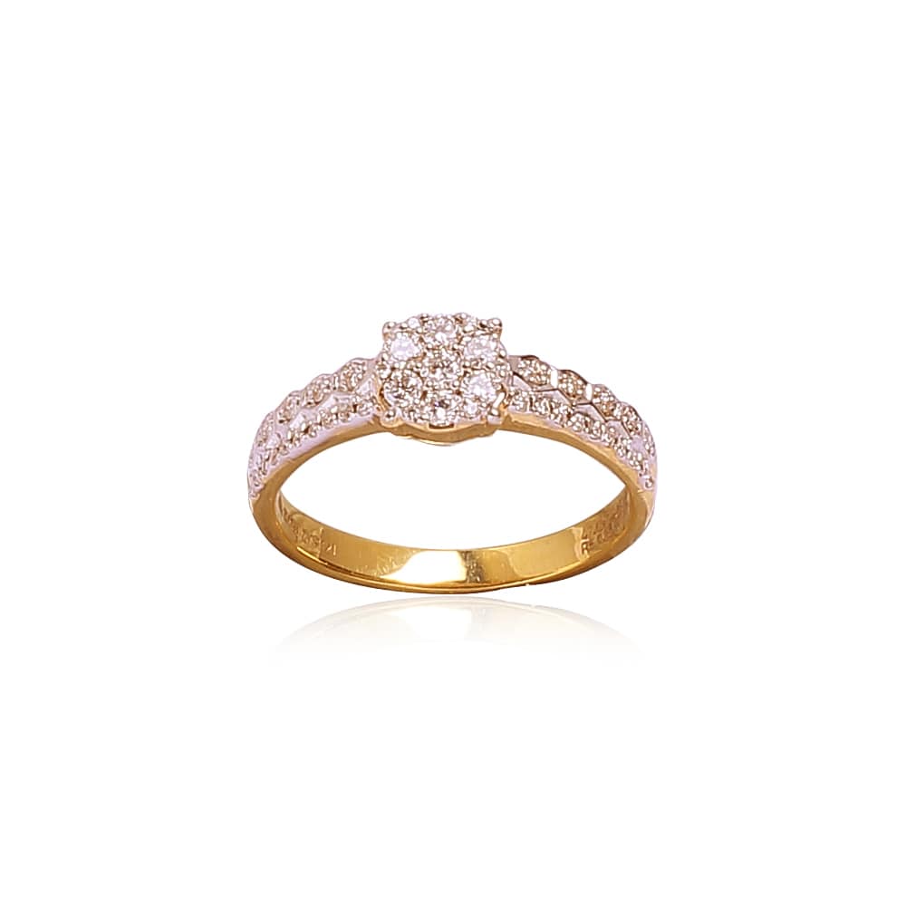 Glittering Diamond Ring