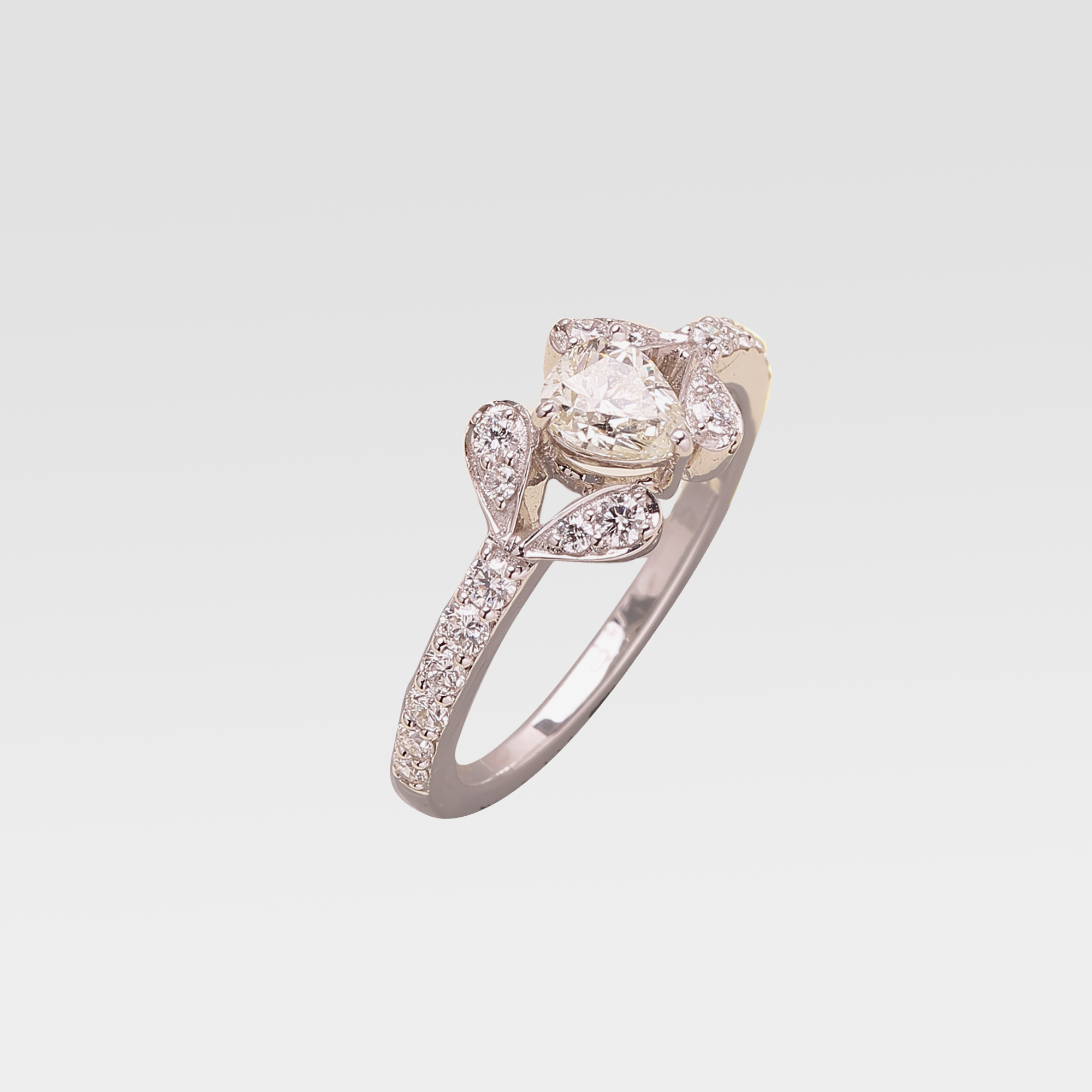 Radiant diamond ring