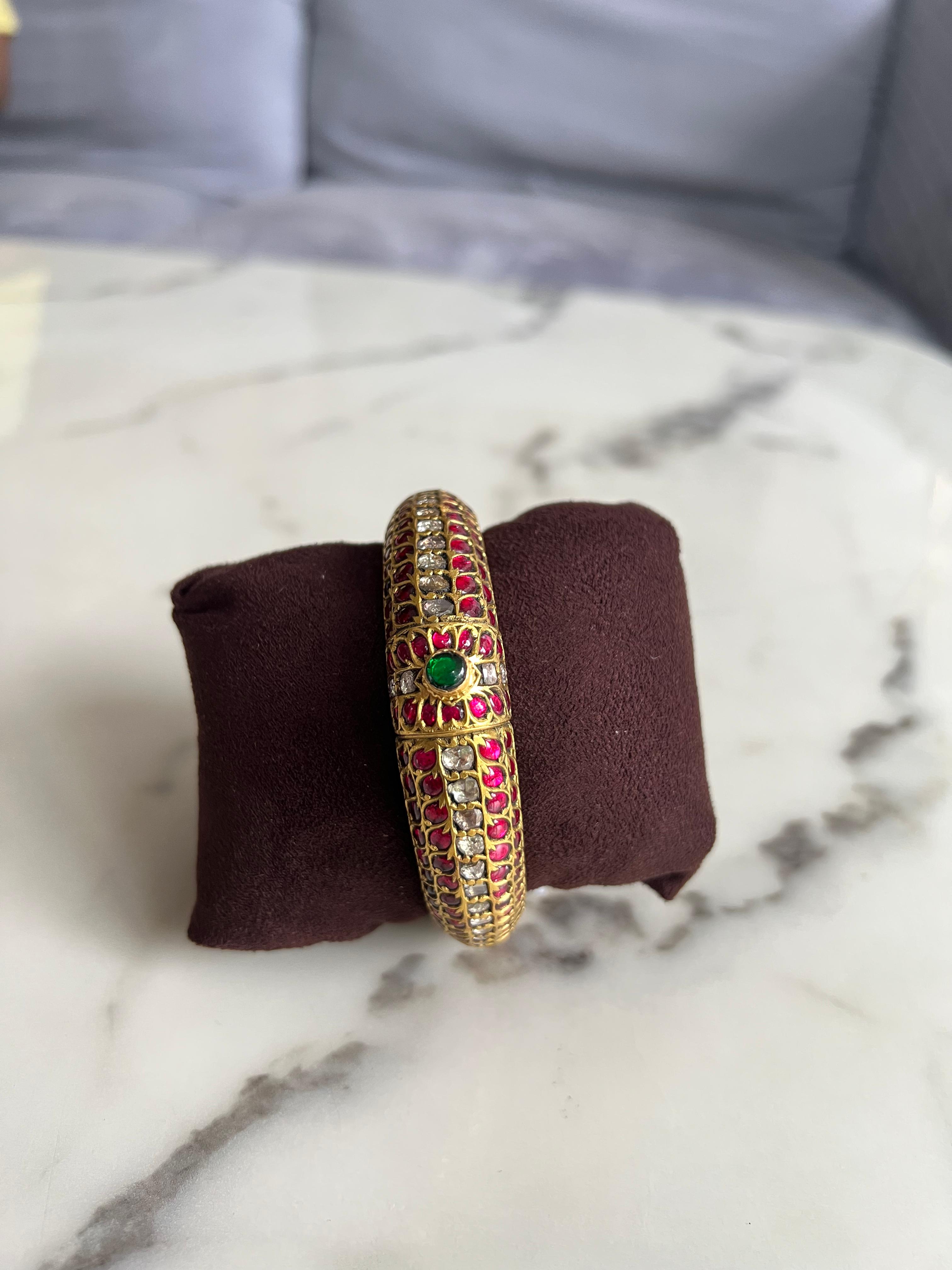 Traditional Statement Kundan Kada Traditional Statement Kundan Kada