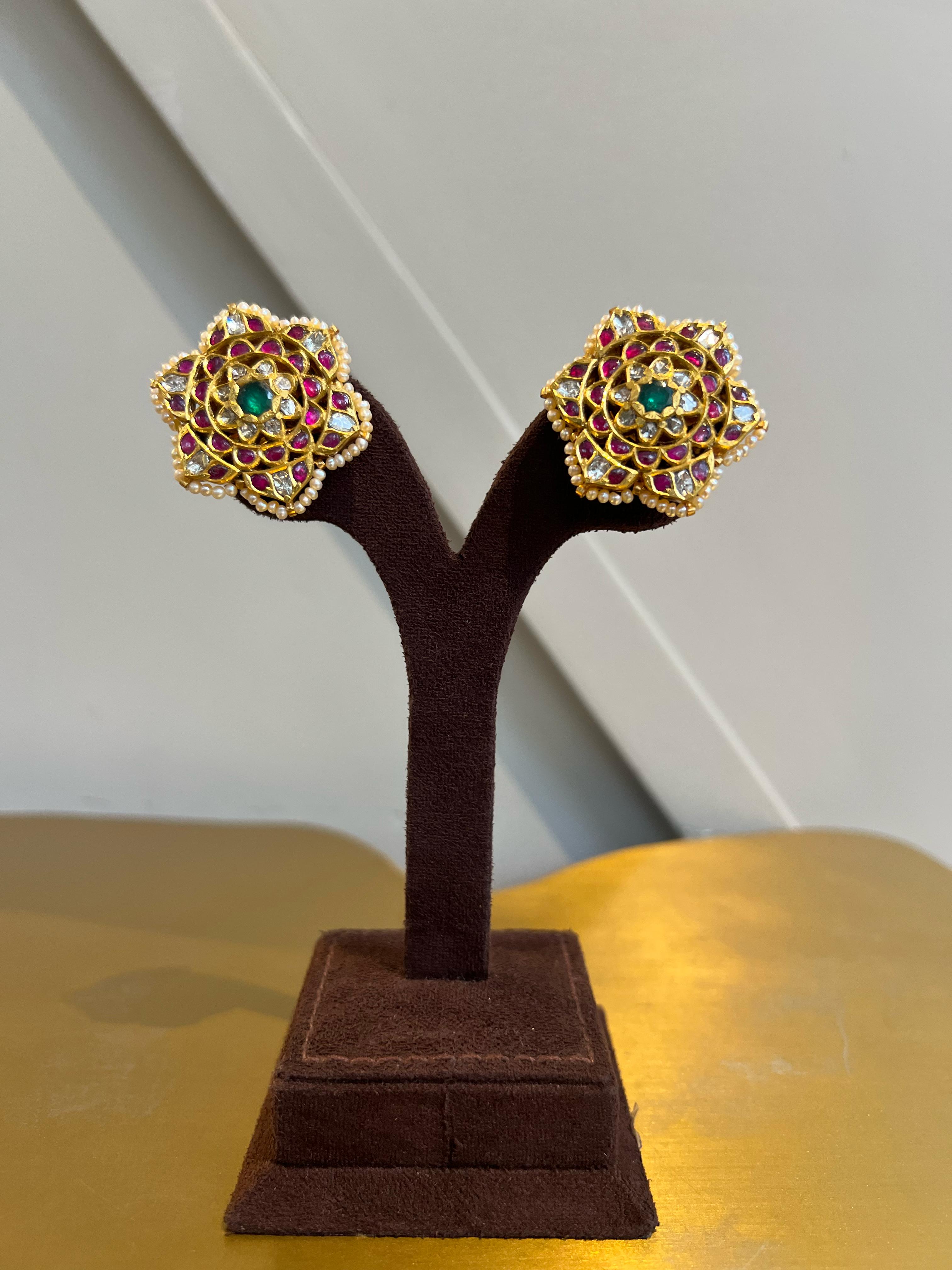 Traditional Evergreen Kundan Tops Traditional Evergreen Kundan Tops