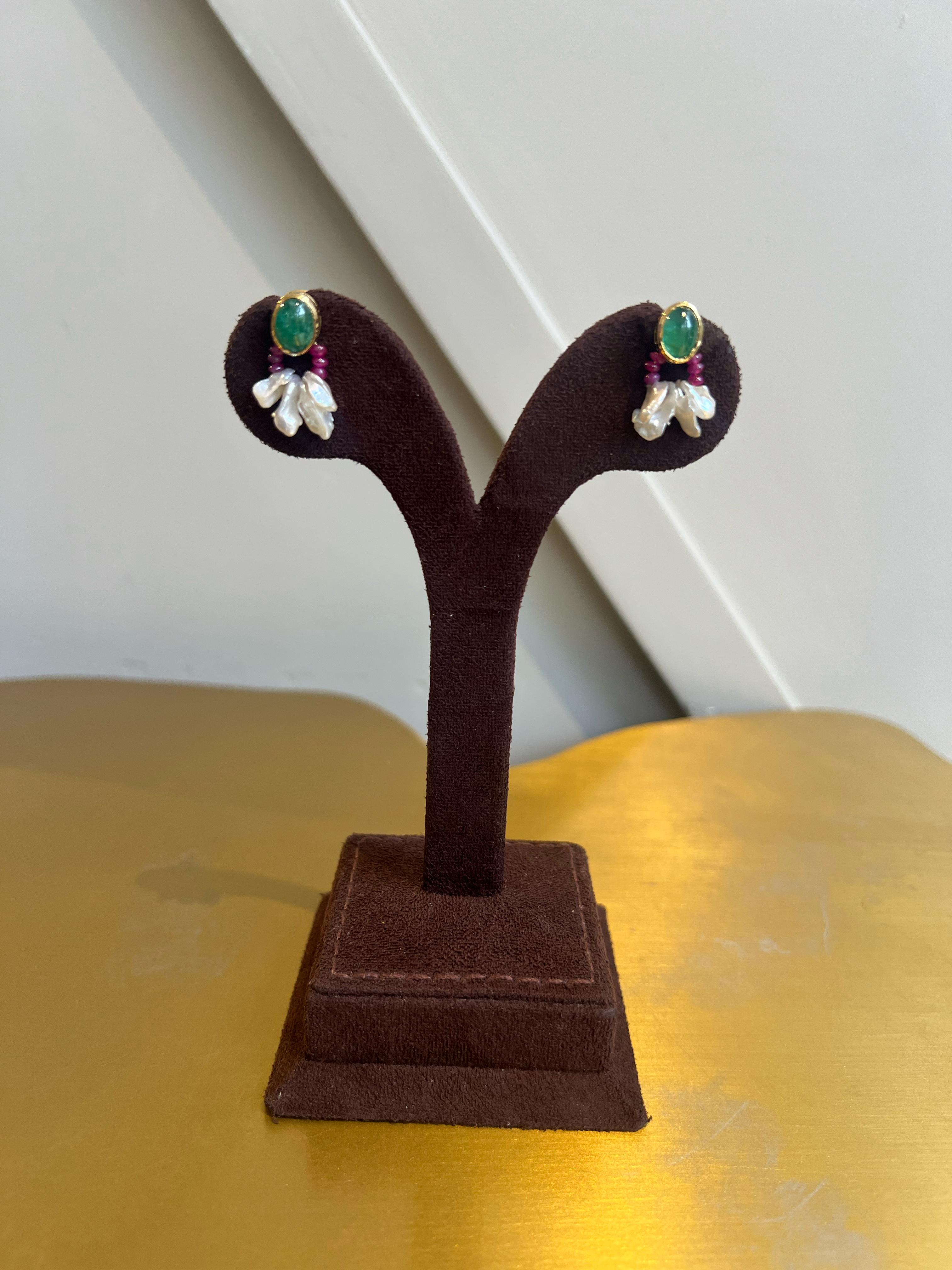 Beautiful earrings with Zambian Emerald and K.C Pearls Beautiful earrings with Zambian Emerald and K.C Pearls