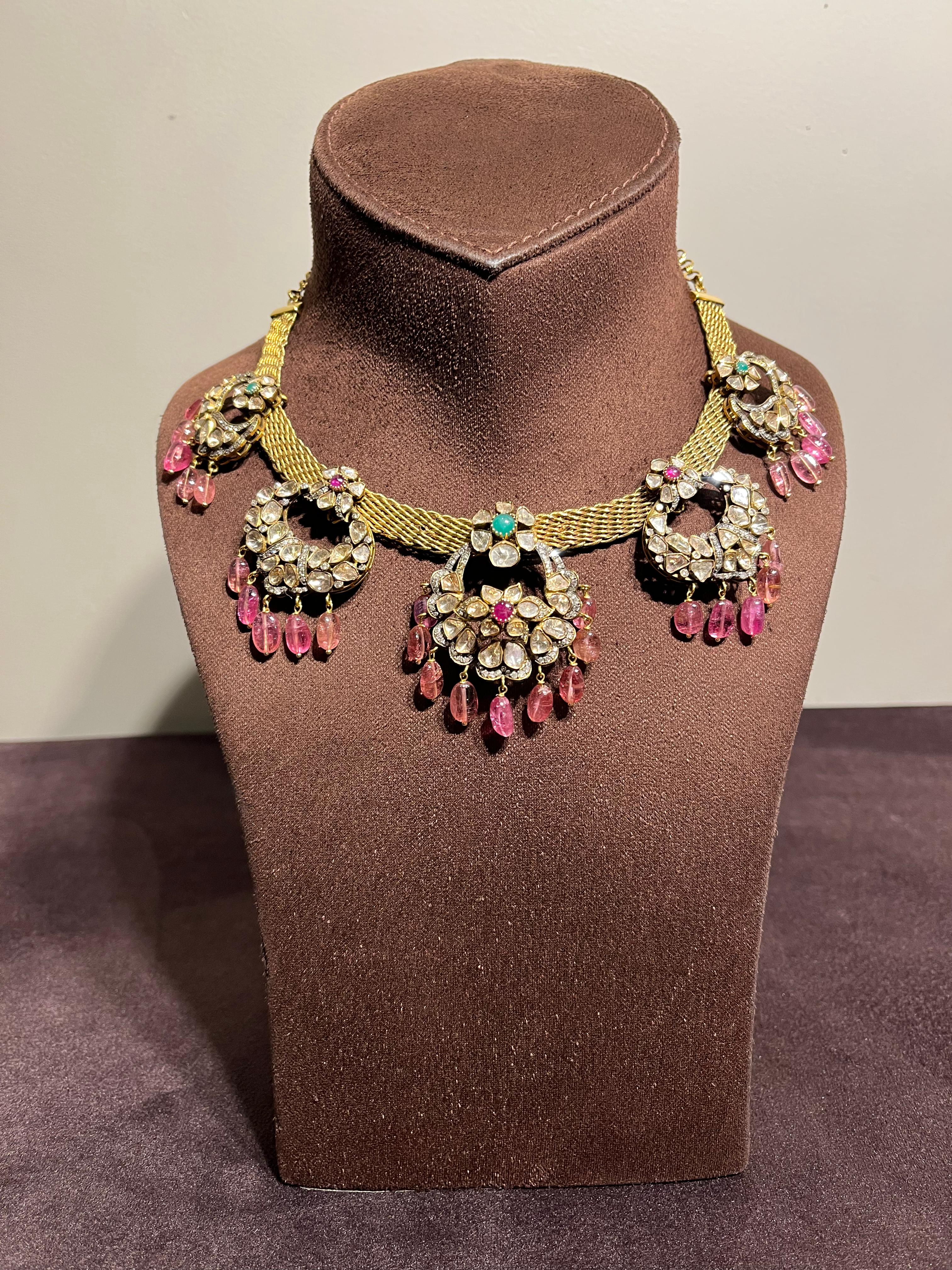 Traditional naan necklace with victorian pendants Traditional naan necklace with victorian pendants