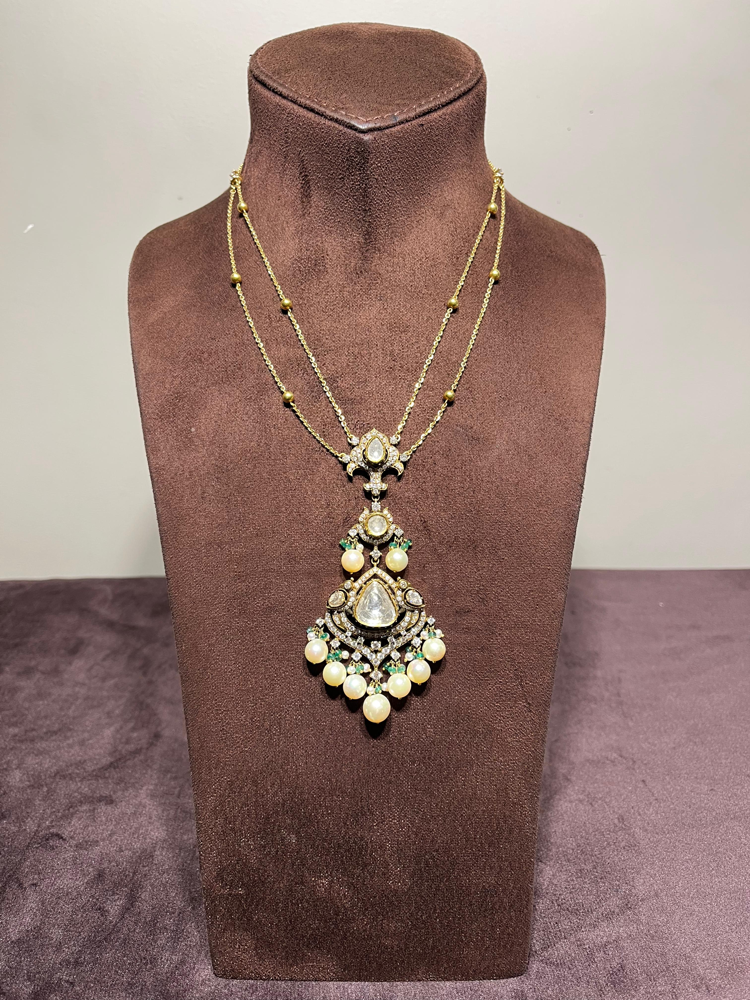 Contemparary Victorian Pendant with 2 Rows Gold Chain Contemparary Victorian Pendant with 2 Rows Gold Chain